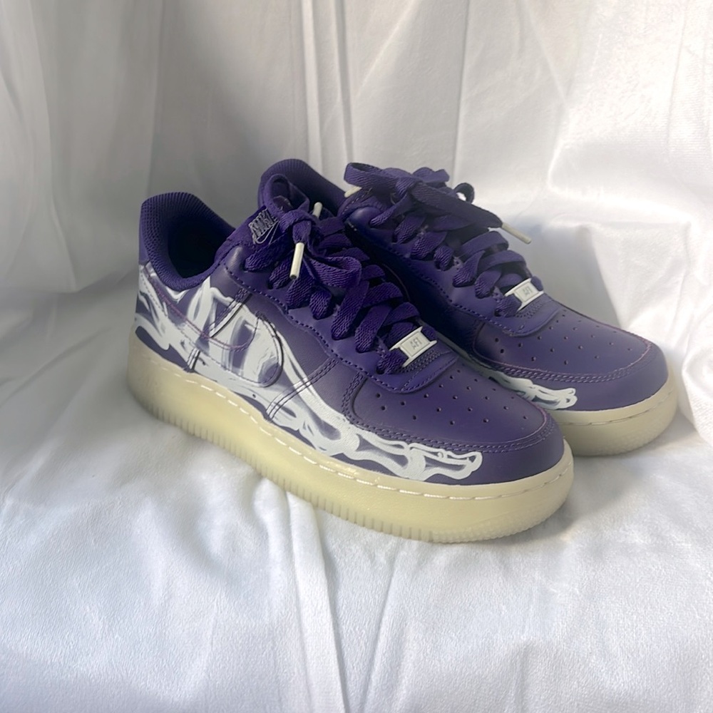Color:Court Purple/Court Purple/White
Release Date:2022
Nickname:Purple Skeleton